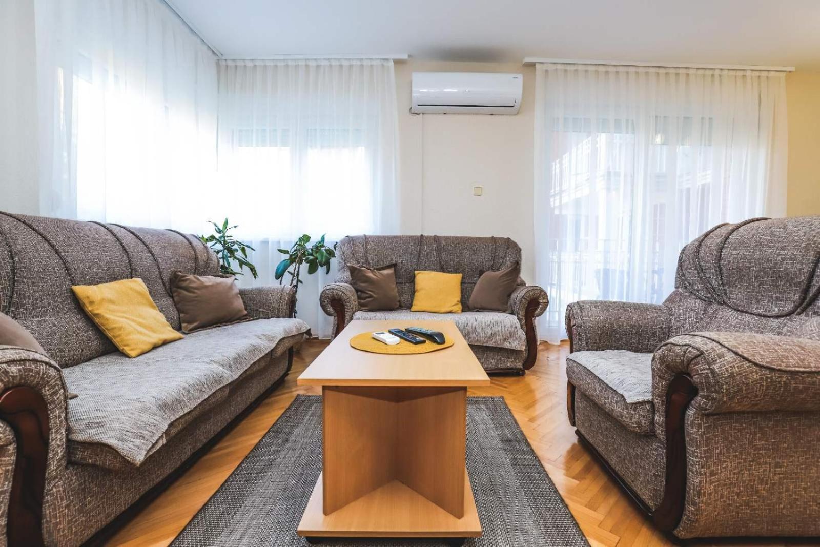 Apartamento LOTUS  Vrnjačka Banja Exterior foto