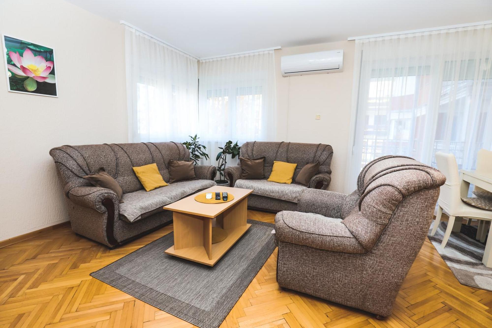 Apartamento LOTUS  Vrnjačka Banja Exterior foto